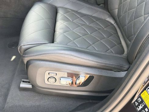 Used 2023 BMW X6 xDrive40i w/ Luxury Seating Package AWD/4WD image 19
