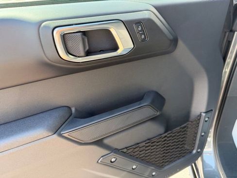 New 2025 Ford Bronco Badlands image 21