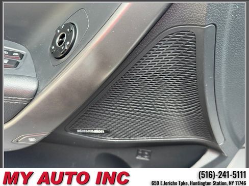 Used 2015 Hyundai Santa Fe GLS w/ Option Group 03 AWD/4WD image 25