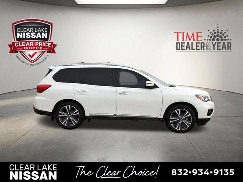 Used 2020 Nissan Pathfinder Platinum FWD image 8