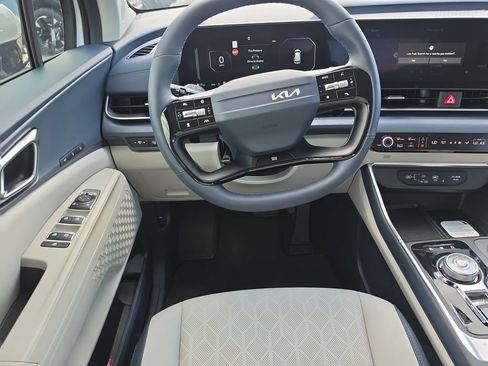 New 2027 Kia Carnival SX FWD image 14