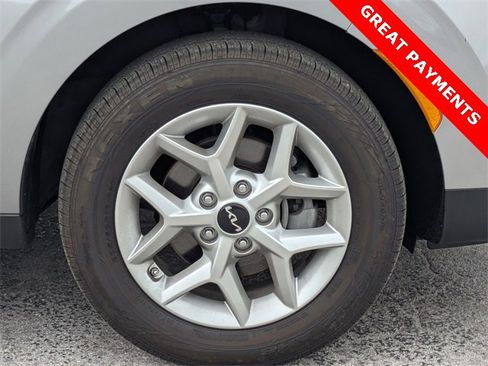 Used 2024 Kia Soul LX w/ Option Group 015 image 12