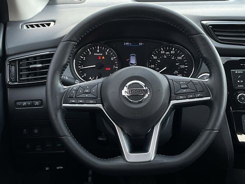 Used 2022 Nissan Rogue Sport SV image 20