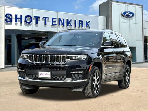 Used 2024 Jeep Grand Cherokee L Limited w/ Luxury Tech Group II image 3
