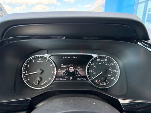 Used 2023 Nissan Pathfinder Rock Creek AWD/4WD image 9
