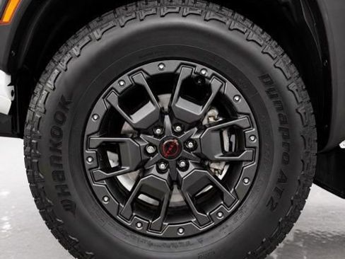 Used 2024 Nissan Frontier PRO-4X w/ Pro Premium Package AWD/4WD image 10