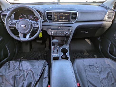 Used 2022 Kia Sportage LX image 12