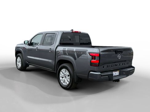 Used 2023 Nissan Frontier SV w/ SV Premium Package image 3