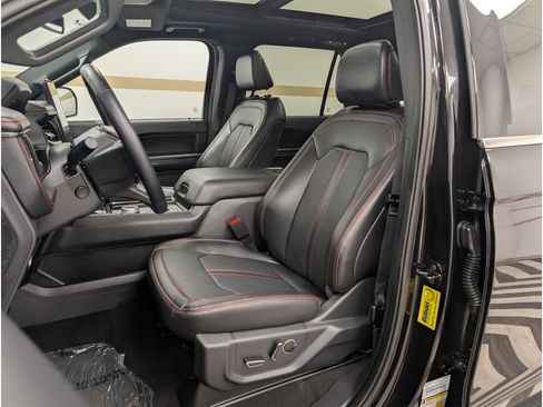 Used 2024 Ford Expedition Limited AWD/4WD image 6