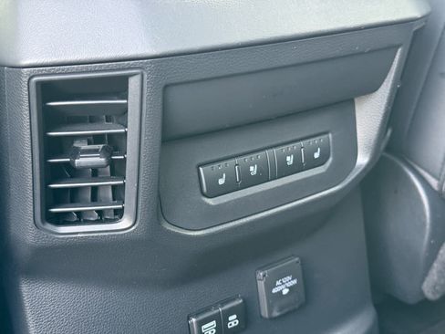 Used 2023 Toyota Tundra Platinum image 29