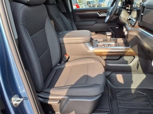 New 2026 GMC Sierra 1500 Elevation image 24