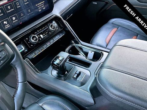 Used 2024 GMC Sierra 1500 AT4 w/ Technology Package image 18