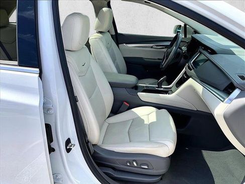 Used 2019 Cadillac XT5 Luxury AWD/4WD image 9