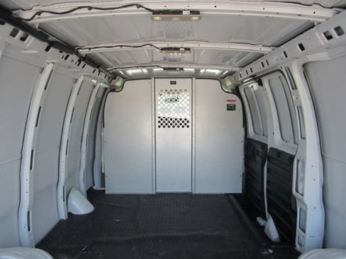 Used 2025 Chevrolet Express 2500 w/ Driver Convenience Package RWD image 16