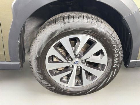 Used 2025 Subaru Outback Premium w/ Popular Package #1A AWD/4WD image 36