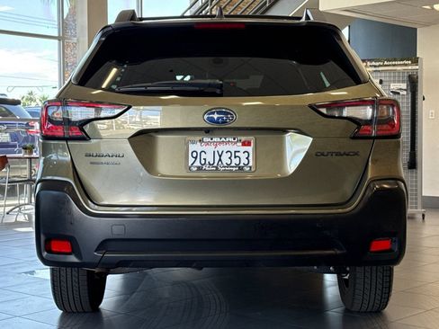 Used 2023 Subaru Outback Onyx Edition AWD/4WD image 4