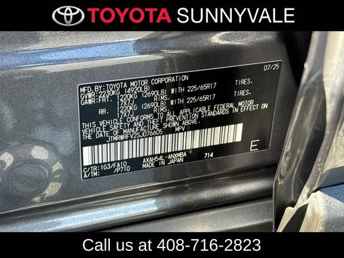Used 2025 Toyota RAV4 XLE AWD/4WD image 30
