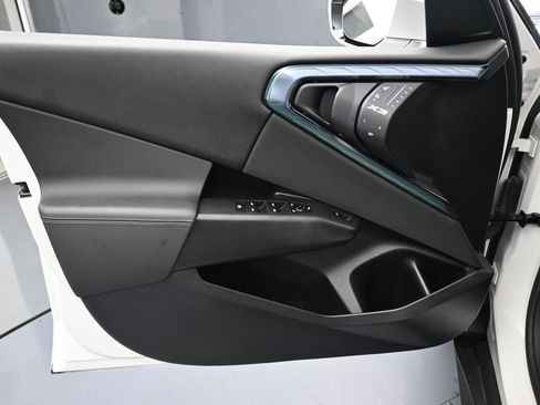 Used 2025 BMW X3 xDrive30i image 13