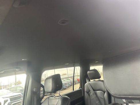 Used 2024 Jeep Wagoneer Series II w/ Flexible Seating Group image 15