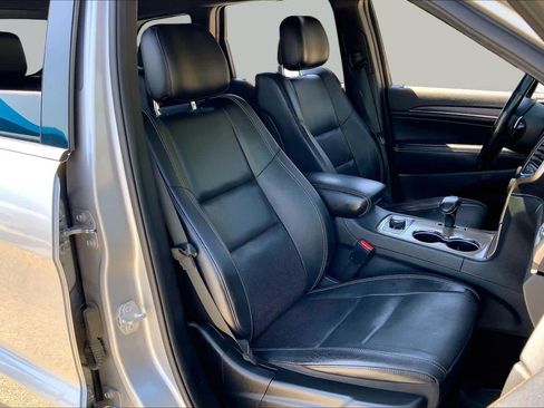 Used 2015 Jeep Grand Cherokee Limited w/ Luxury Group II AWD/4WD image 9