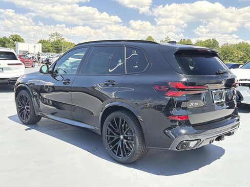 New 2026 BMW X5 xDrive40i w/ M Sport Package AWD/4WD image 5