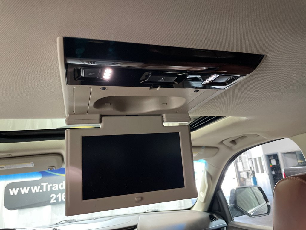Used 2019 Cadillac Escalade ESV Luxury AWD/4WD image 31