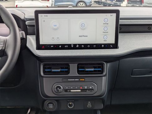 New 2025 Ford Maverick XLT w/ XLT Luxury Package image 13