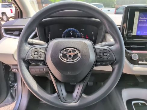 Used 2026 Toyota Corolla LE w/ LE Premium Package FWD image 18
