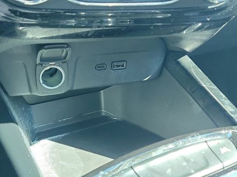 Used 2024 Chevrolet Trax LT w/ Driver Confidence Package image 31