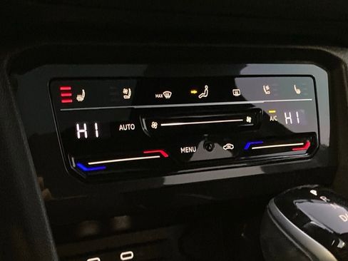 Used 2023 Volkswagen Tiguan SEL R-Line image 25