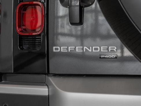 Used 2023 Land Rover Defender 110 SE AWD/4WD image 22
