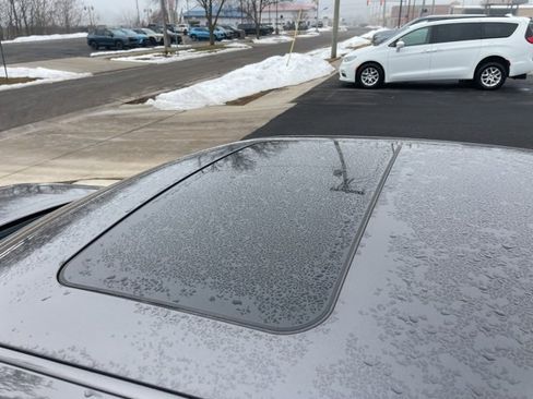 Used 2015 Dodge Challenger R/T w/ Quick Order Package 22B R/T image 6