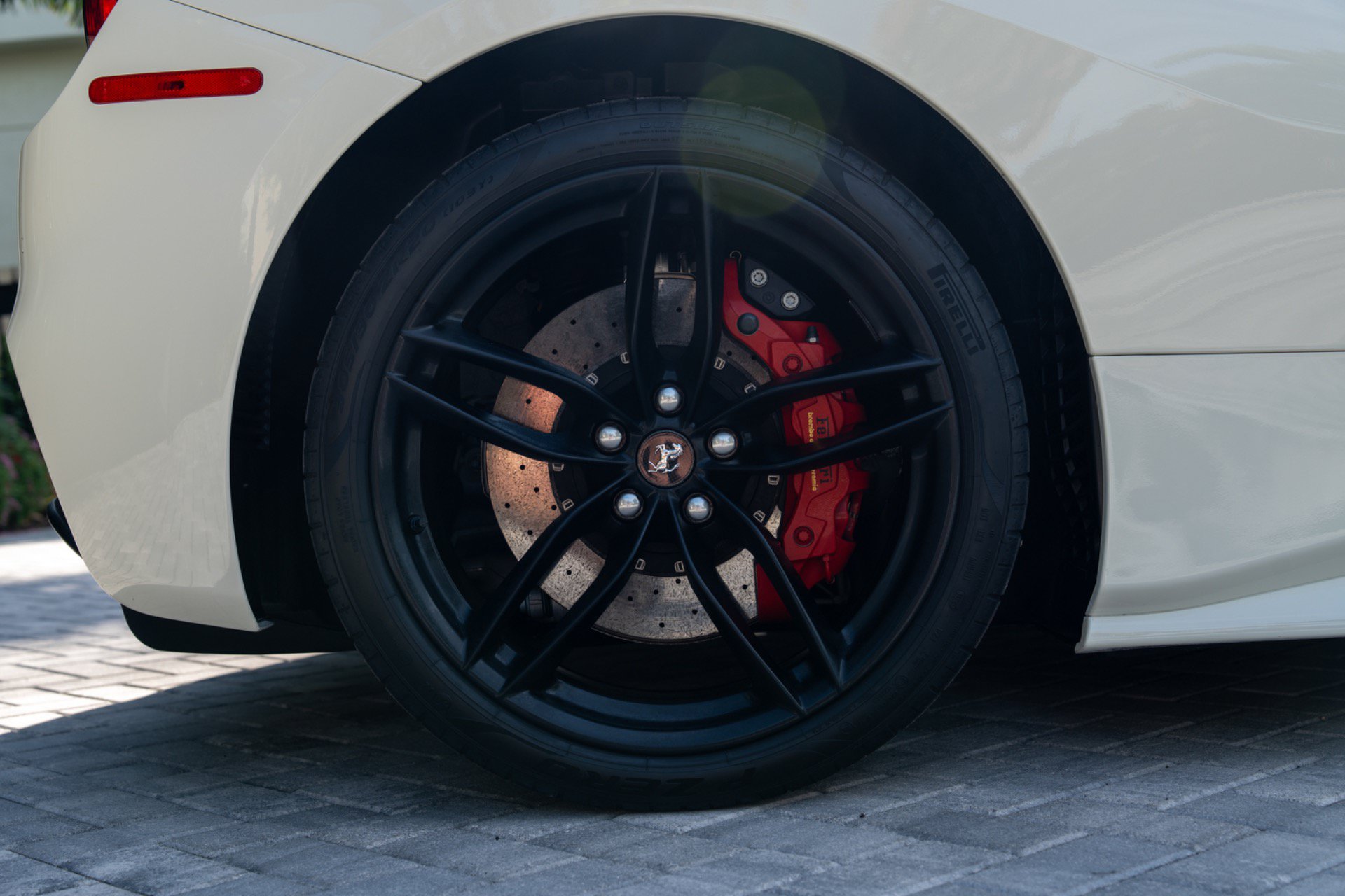 Used 2019 Ferrari 488 Spider RWD image 14