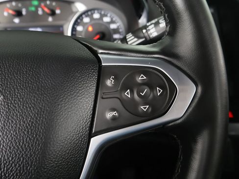 Used 2023 Chevrolet Traverse LT FWD image 41