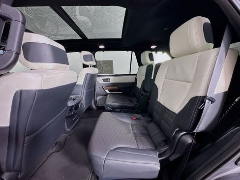 Used 2025 Toyota Sequoia Capstone image 23