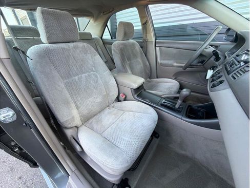 Used 2003 Toyota Camry LE FWD image 4