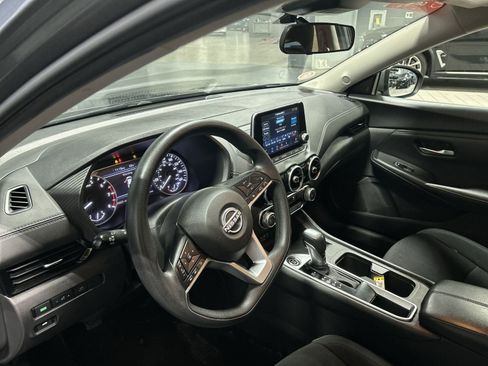 Certified 2024 Nissan Sentra SV FWD image 2