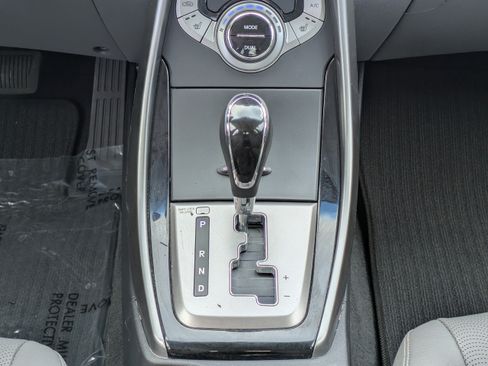 Used 2013 Hyundai Elantra Limited w/ Technology Pkg FWD image 17