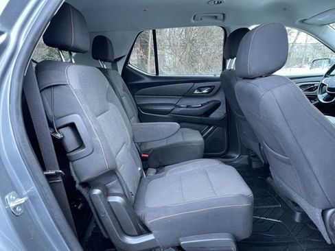 Used 2020 Chevrolet Traverse LT image 25