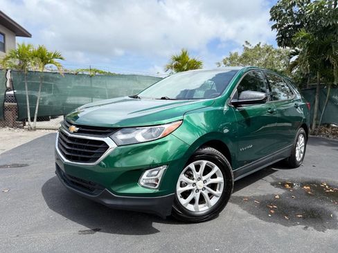 Used 2018 Chevrolet Equinox LS image 2
