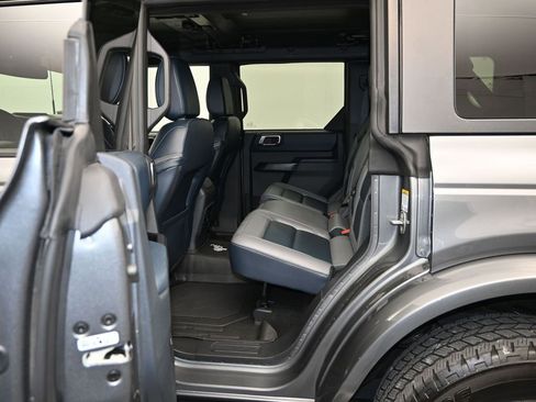 Used 2024 Ford Bronco Outer Banks image 23