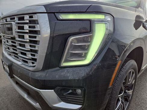 Used 2025 GMC Yukon XL Denali w/ Denali Reserve Package image 6