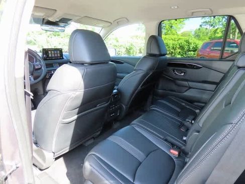 New 2025 Honda Pilot EX-L image 14