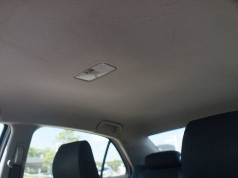 Used 2010 Toyota Yaris Sedan FWD image 6