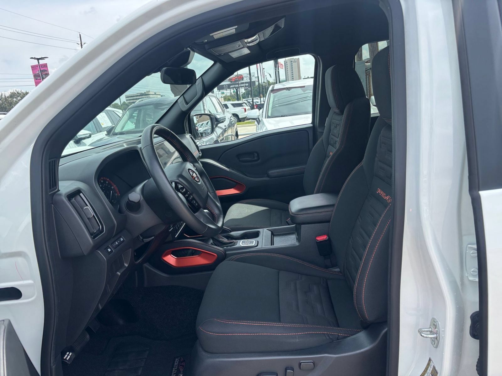 Used 2026 Nissan Frontier PRO-4X AWD/4WD image 26