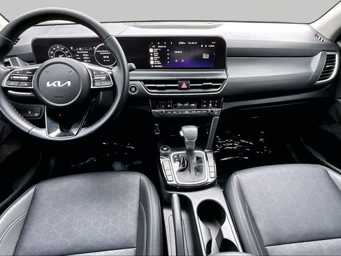 Used 2024 Kia Seltos EX AWD/4WD image 16