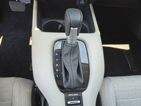 Certified 2025 Honda HR-V LX image 19
