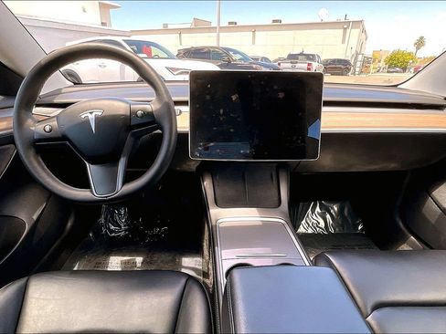 Used 2022 Tesla Model 3 Long Range AWD/4WD image 16