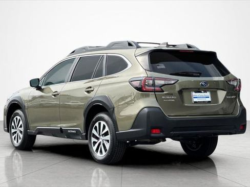 Used 2023 Subaru Outback Premium image 3