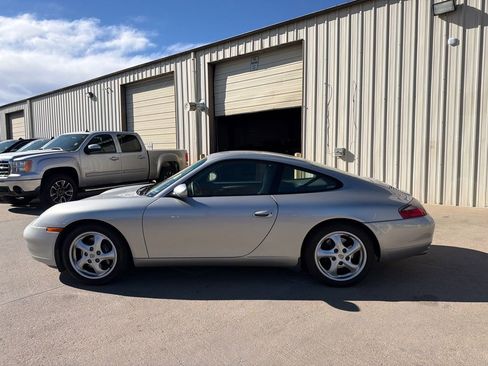Used 2001 Porsche 911 Carrera image 8